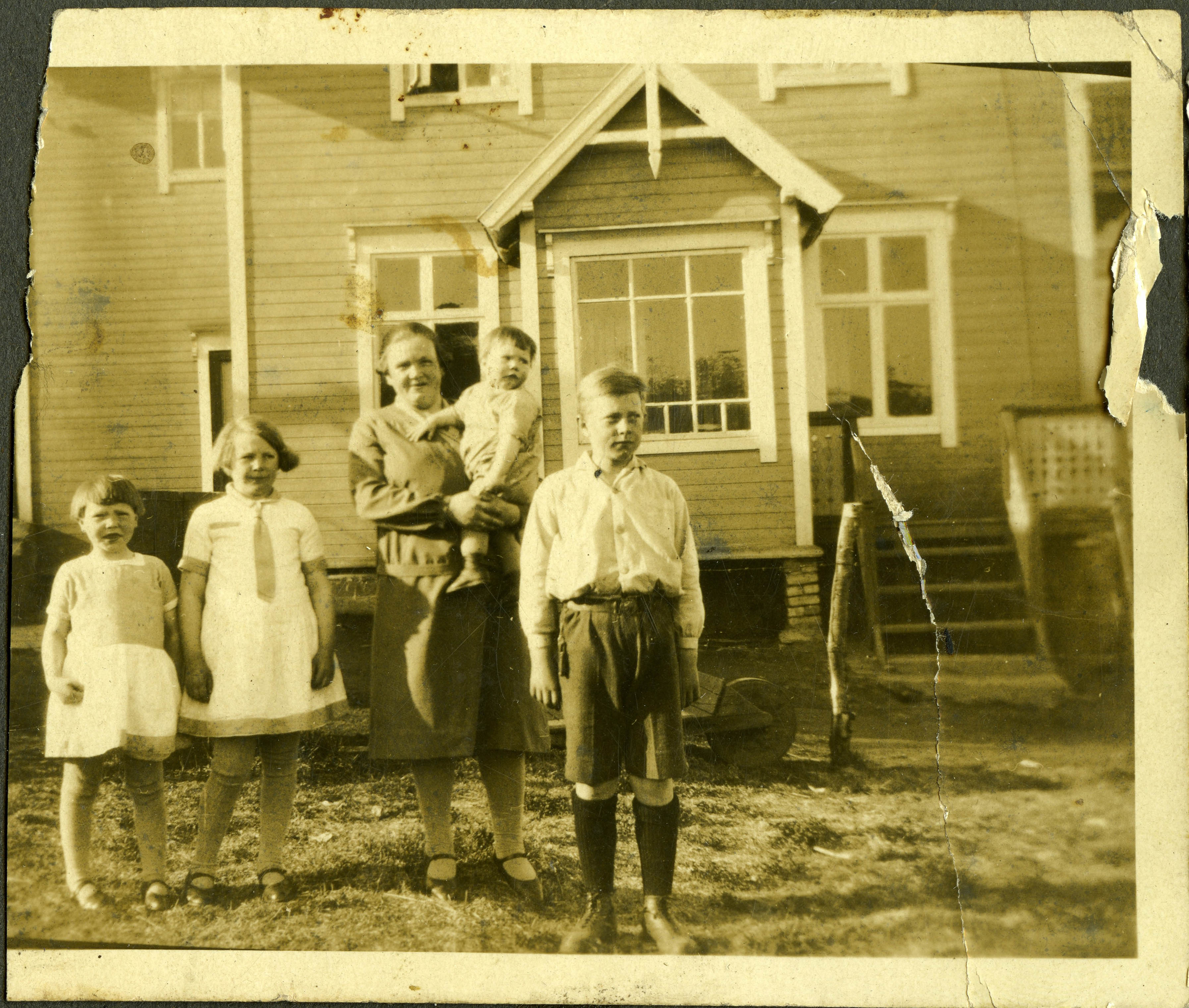 Signe and children