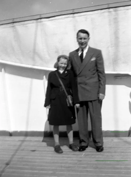Hans and Liv aboard ship to America. Family identifies Hans and Liv on their journey to America. The photograph’s vessel and date have not yet been confirmed.